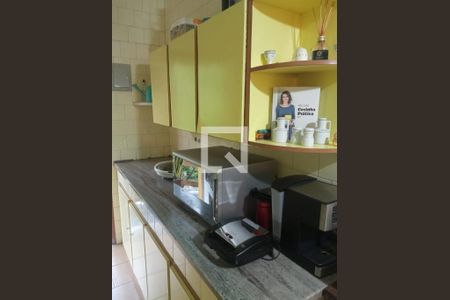 Casa de condomínio à venda com 350m², 6 quartos e 7 vagas Casa de condomínio à venda com 350m², 6 quartos e 7 vagasCozinha