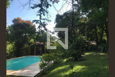 Casa de condomínio à venda com 350m², 6 quartos e 7 vagas Casa de condomínio à venda com 350m², 6 quartos e 7 vagasPiscina