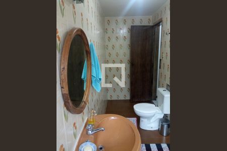 Casa de condomínio à venda com 350m², 6 quartos e 7 vagas Casa de condomínio à venda com 350m², 6 quartos e 7 vagasBanheiro