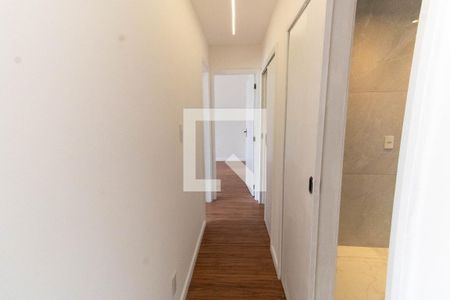 Corredor  de apartamento à venda com 2 quartos, 75m² em Icaraí, Niterói