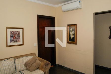 Sala de casa à venda com 3 quartos, 250m² em Vila Pereira Barreto, São Paulo