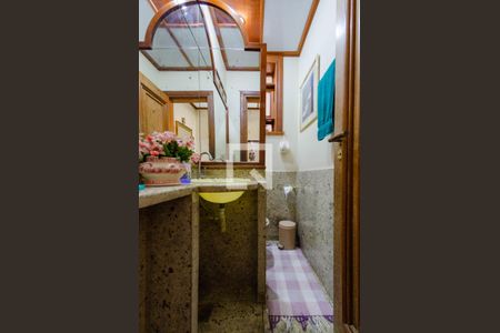 Lavabo de casa à venda com 4 quartos, 220m² em Barroca, Belo Horizonte