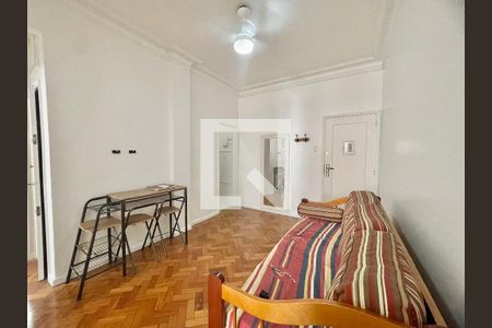 Sala  de apartamento para alugar com 2 quartos, 60m² em Copacabana, Rio de Janeiro