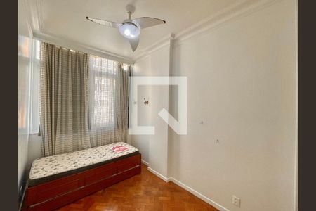 Quarto 1 de apartamento para alugar com 2 quartos, 60m² em Copacabana, Rio de Janeiro