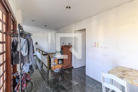 Apartamento à venda com 245m², 5 quartos e sem vagaSala