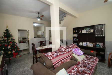 Sala de casa à venda com 3 quartos, 179m² em Olaria, Rio de Janeiro