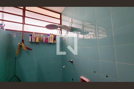 Casa à venda com 260m², 4 quartos e 5 vagas Casa à venda com 260m², 4 quartos e 5 vagasBanheiro