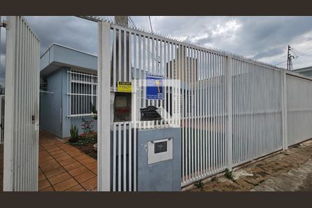 Casa à venda com 260m², 4 quartos e 5 vagas Casa à venda com 260m², 4 quartos e 5 vagasFachada + Plaquinha