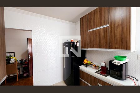 Casa à venda com 260m², 4 quartos e 5 vagas Casa à venda com 260m², 4 quartos e 5 vagasCozinha