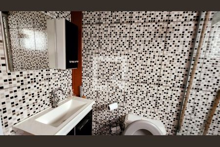 Casa à venda com 260m², 4 quartos e 5 vagas Casa à venda com 260m², 4 quartos e 5 vagasBanheiro 2