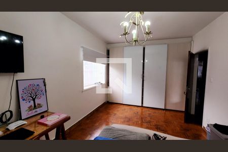 Casa à venda com 260m², 4 quartos e 5 vagas Casa à venda com 260m², 4 quartos e 5 vagasQuarto 2