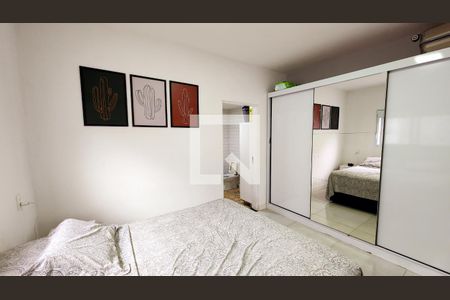 Casa à venda com 260m², 4 quartos e 5 vagas Casa à venda com 260m², 4 quartos e 5 vagasEdícula