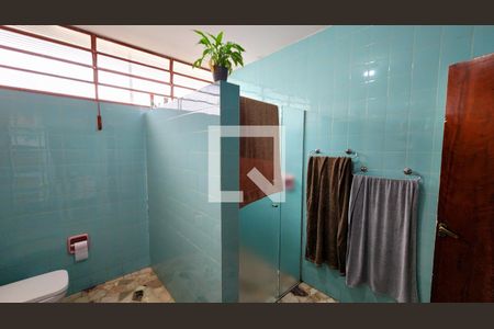 Casa à venda com 260m², 4 quartos e 5 vagas Casa à venda com 260m², 4 quartos e 5 vagasBanheiro