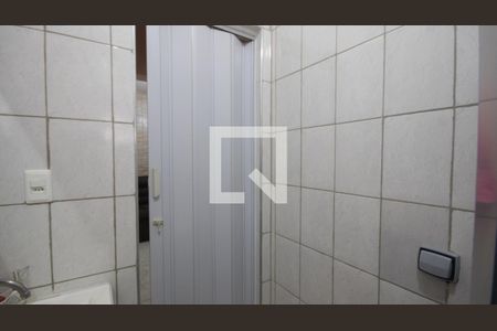 Banheiro de casa para alugar com 1 quarto, 48m² em Vila Gustavo, São Paulo