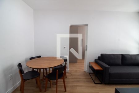 Sala de apartamento para alugar com 1 quarto, 50m² em Jardim das Acacias, São Paulo