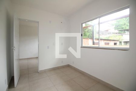 Quarto 1 de apartamento para alugar com 2 quartos, 60m² em Taquara, Rio de Janeiro