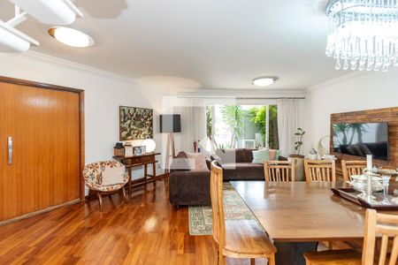 Sala de casa de condomínio para alugar com 3 quartos, 251m² em Vila Elvira, São Paulo