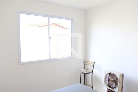 Quarto 2 de apartamento para alugar com 2 quartos, 44m² em Chácara Bela Vista, Goiânia