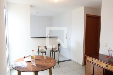 Sala de apartamento para alugar com 2 quartos, 44m² em Chácara Bela Vista, Goiânia