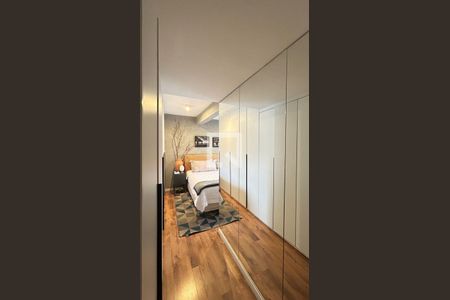 Quarto de apartamento à venda com 2 quartos, 138m² em Real Parque, São Paulo