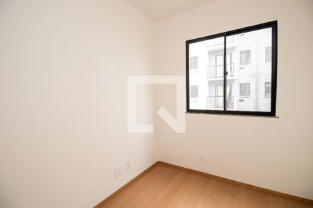 Quarto 1 de apartamento para alugar com 2 quartos, 44m² em Vargem Grande, Rio de Janeiro