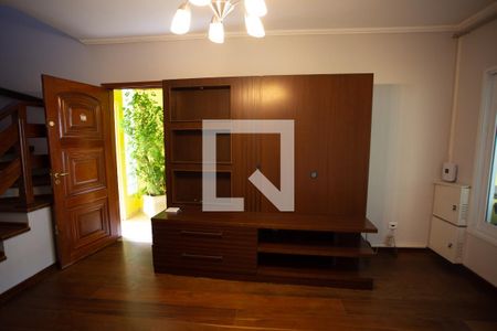 SALA de casa para alugar com 3 quartos, 108m² em Vila Romero, São Paulo