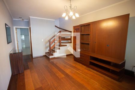 SALA de casa para alugar com 3 quartos, 108m² em Vila Romero, São Paulo