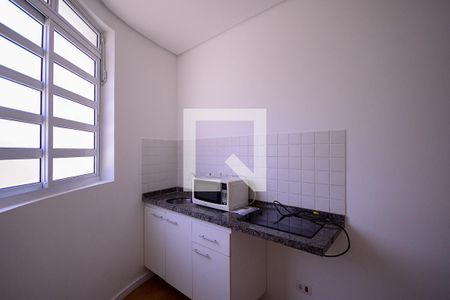 Cozinha  de apartamento para alugar com 1 quarto, 22m² em Liberdade, São Paulo