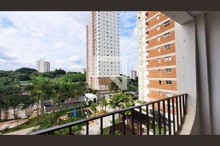 Varanda da Sala de apartamento à venda com 4 quartos, 221m² em Cambuí, Campinas