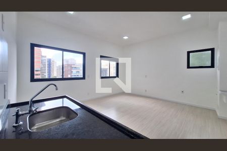 Quarto - Cozinha - Area de Serviço  de apartamento para alugar com 1 quarto, 30m² em Pompeia, São Paulo