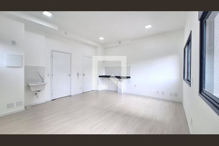 Quarto - Cozinha - Area de Serviço  de apartamento para alugar com 1 quarto, 30m² em Pompeia, São Paulo