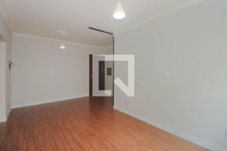 Sala de apartamento para alugar com 1 quarto, 48m² em São João, Porto Alegre