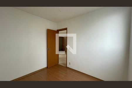 Quarto de apartamento para alugar com 2 quartos, 45m² em Chacaras Reunidas Santa Terezinha, Contagem