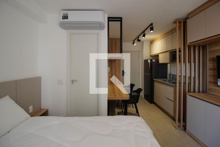 Sala/Quarto de kitnet/studio para alugar com 1 quarto, 26m² em Pinheiros, São Paulo