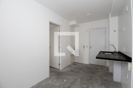 Sala e Cozinha de apartamento à venda com 1 quarto, 24m² em Pinheiros, São Paulo