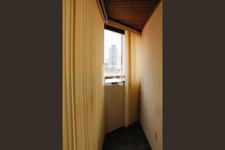 SACADA de apartamento para alugar com 3 quartos, 90m² em Centro, Campinas