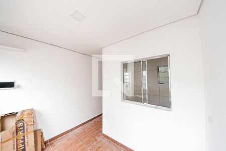 Cozinha de casa para alugar com 1 quarto, 18m² em Jardim Ana Rosa, São Paulo