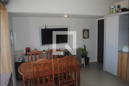 Sala  de apartamento para alugar com 1 quarto, 45m² em Caminho das Árvores, Salvador