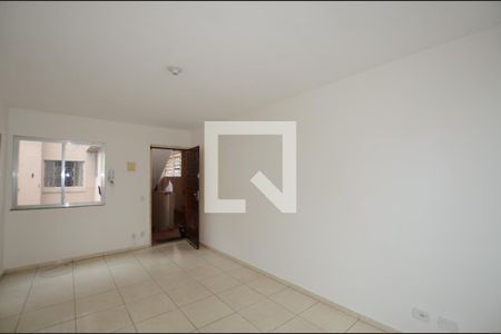 Sala de apartamento para alugar com 1 quarto, 40m² em Osvaldo Cruz, Rio de Janeiro