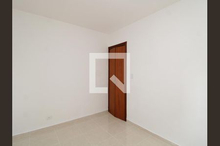 Quarto 1 de apartamento para alugar com 2 quartos, 52m² em Vila Mazzei, São Paulo