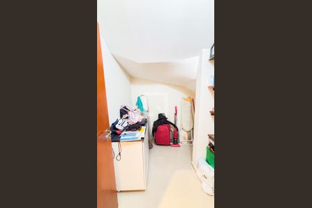 Casa à venda com 192m², 4 quartos e 4 vagas Casa à venda com 192m², 4 quartos e 4 vagasDespensa