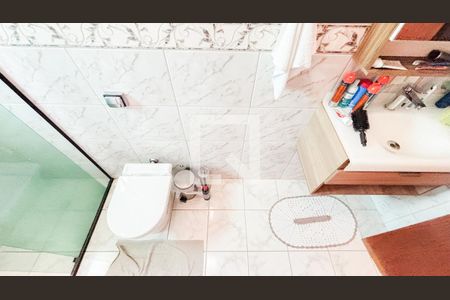 Casa à venda com 192m², 4 quartos e 4 vagas Casa à venda com 192m², 4 quartos e 4 vagasBanheiro da Suíte 2