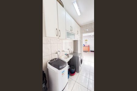 Casa à venda com 192m², 4 quartos e 4 vagas Casa à venda com 192m², 4 quartos e 4 vagasÁrea de Serviço