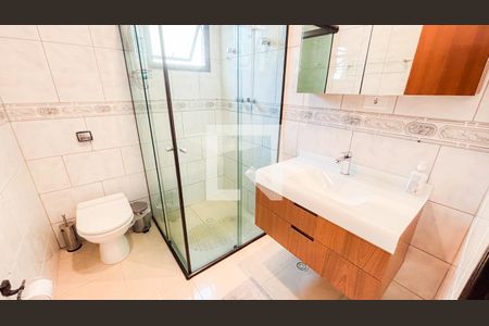 Casa à venda com 192m², 4 quartos e 4 vagas Casa à venda com 192m², 4 quartos e 4 vagasBanheiro