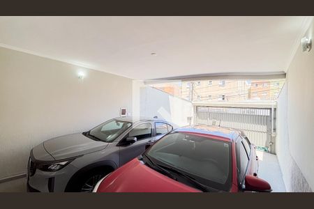 Casa à venda com 192m², 4 quartos e 4 vagas Casa à venda com 192m², 4 quartos e 4 vagasGaragem