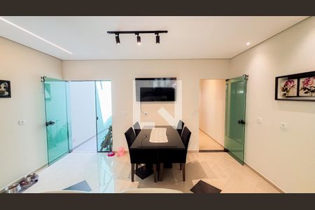 Casa à venda com 192m², 4 quartos e 4 vagas Casa à venda com 192m², 4 quartos e 4 vagasCozinha - Sala de Jantar