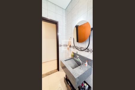 Casa à venda com 192m², 4 quartos e 4 vagas Casa à venda com 192m², 4 quartos e 4 vagasLavabo