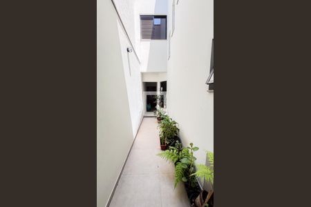 Casa à venda com 192m², 4 quartos e 4 vagas Casa à venda com 192m², 4 quartos e 4 vagasQuintal - Corredor