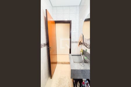 Casa à venda com 192m², 4 quartos e 4 vagas Casa à venda com 192m², 4 quartos e 4 vagasLavabo