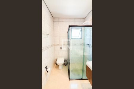 Casa à venda com 192m², 4 quartos e 4 vagas Casa à venda com 192m², 4 quartos e 4 vagasBanheiro